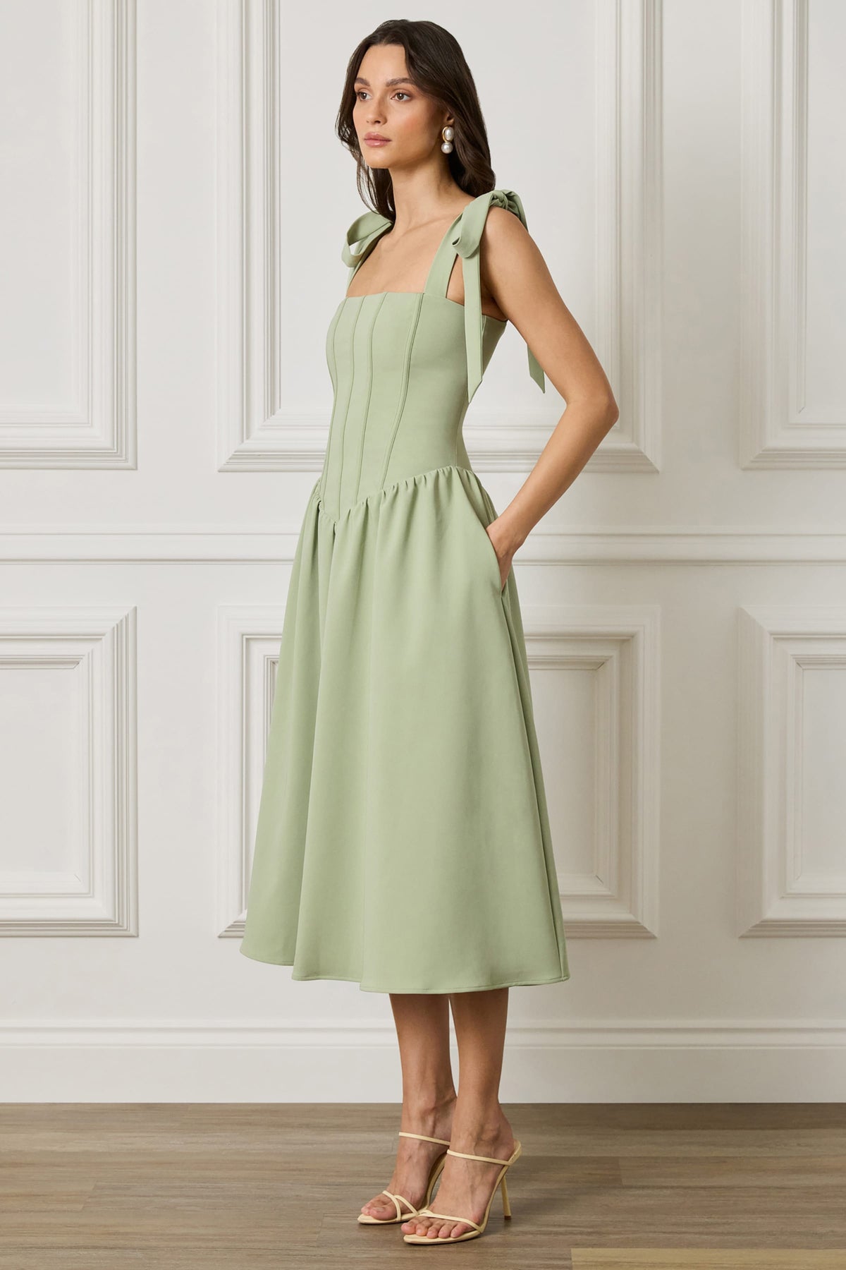 BLOSSOM Square Neck Midi Dress in Green