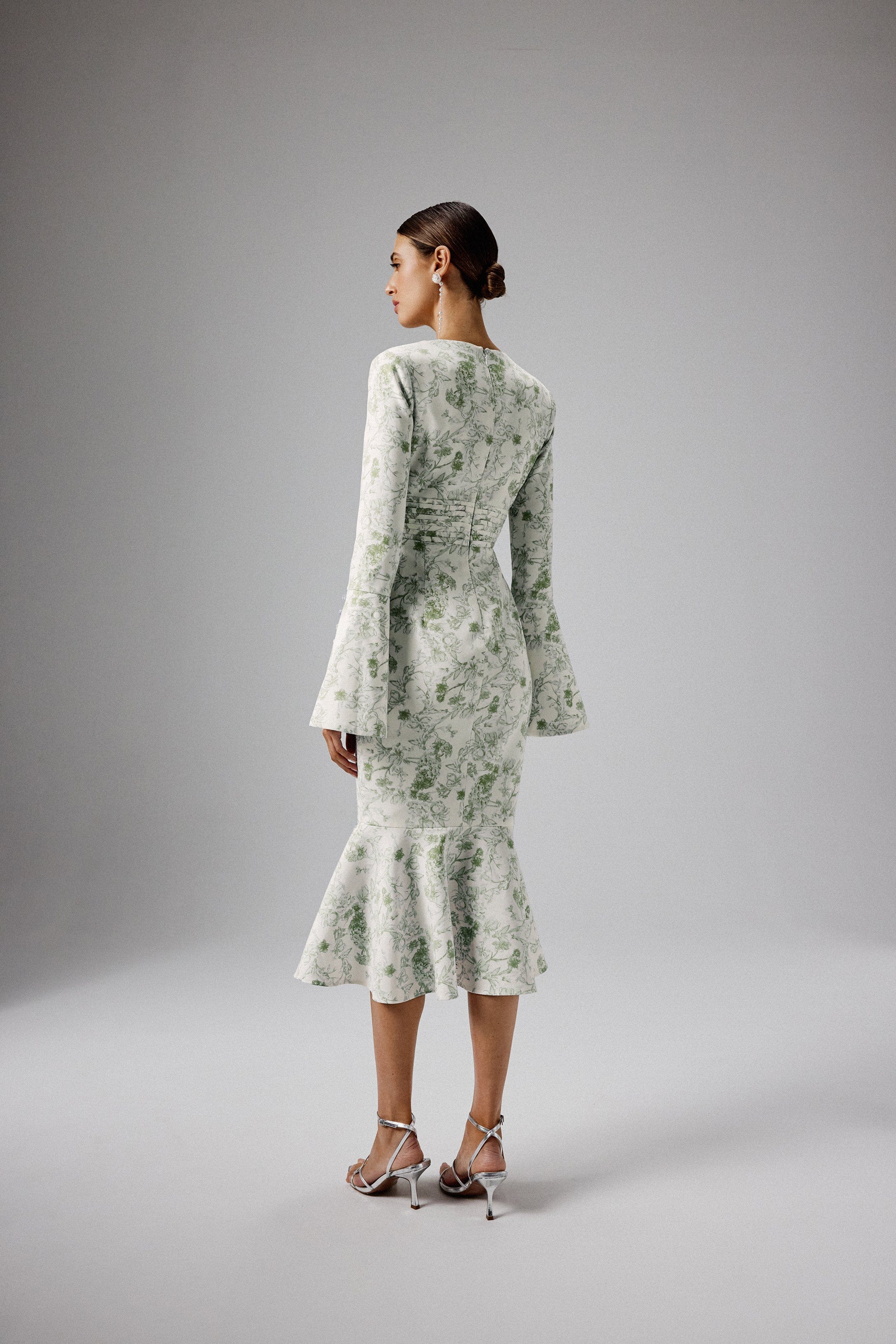 SALMA Fluted Sleeve Longline Fishtail Midi Dress In Sage Porcelain Print